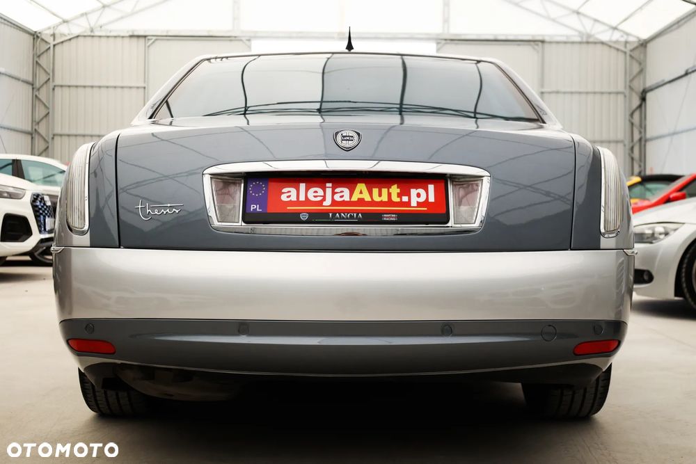 Lancia Thesis 2.4 JTD 20v Sportiva - 24