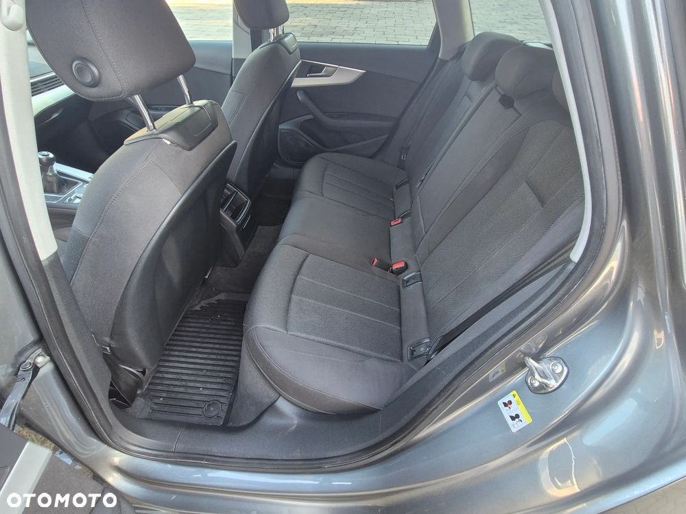 Audi A4 Avant 2.0 TDI design - 17