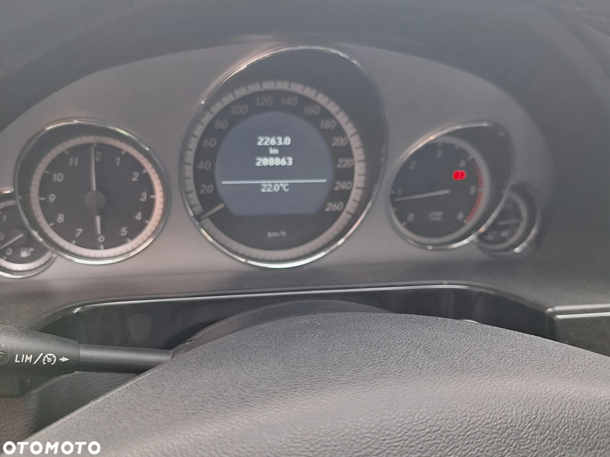 Mercedes-Benz Klasa E 220 CDI BlueEff Avantgarde - 16
