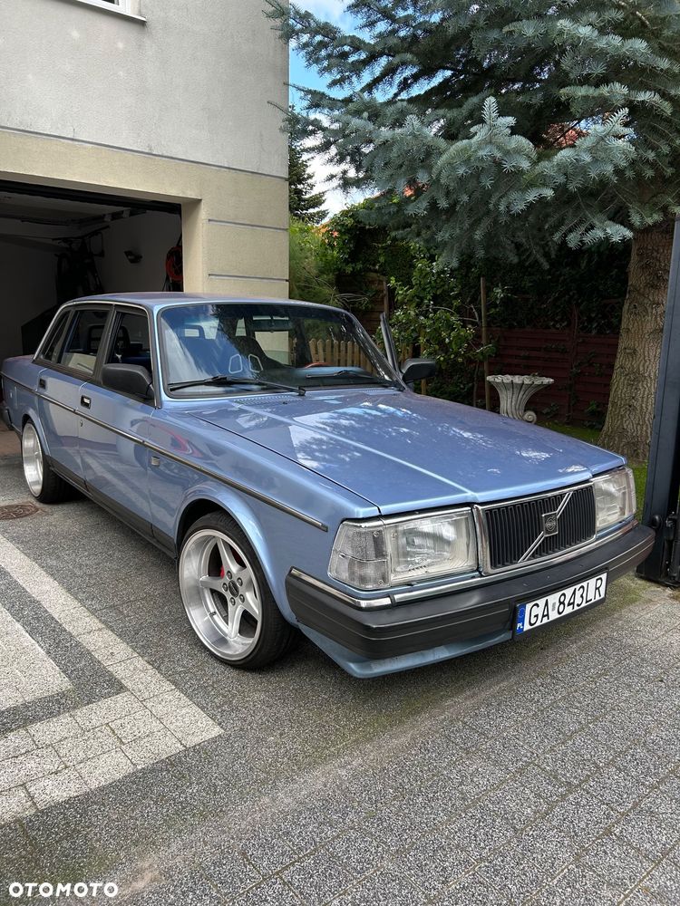 Volvo Seria 200 - 2