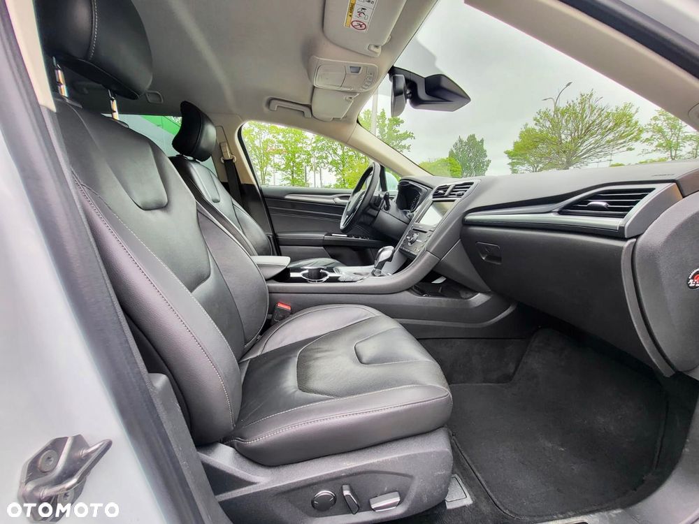 Ford Mondeo 2.0 TDCi Bi-Turbo Titanium PowerShift - 17