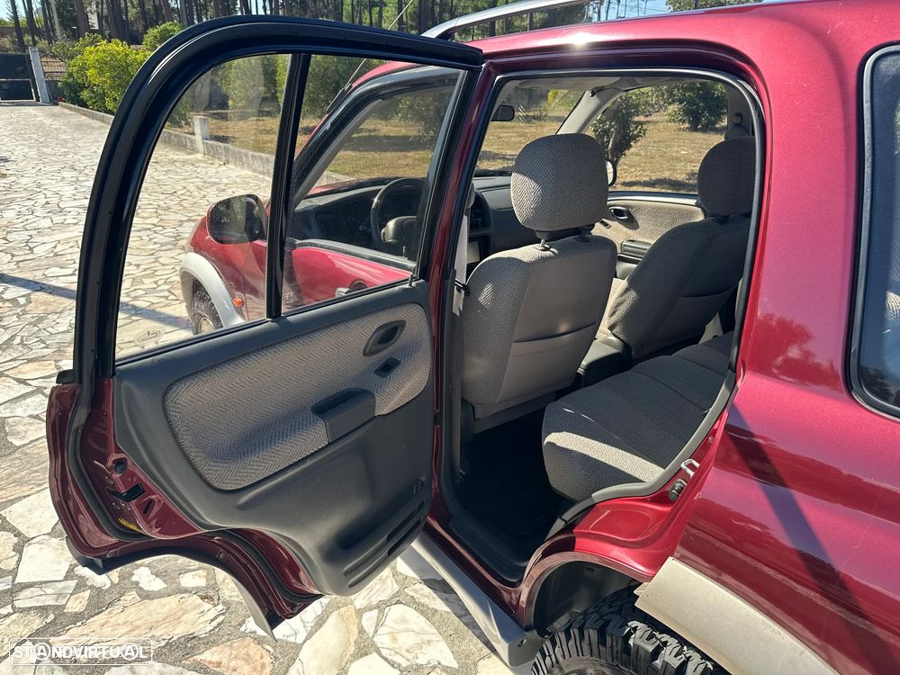 Suzuki Grand Vitara Metal Top 2.0 TDi - 22