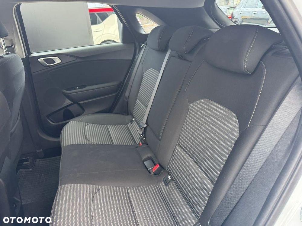 Kia Ceed 1.5 T-GDI M - 18