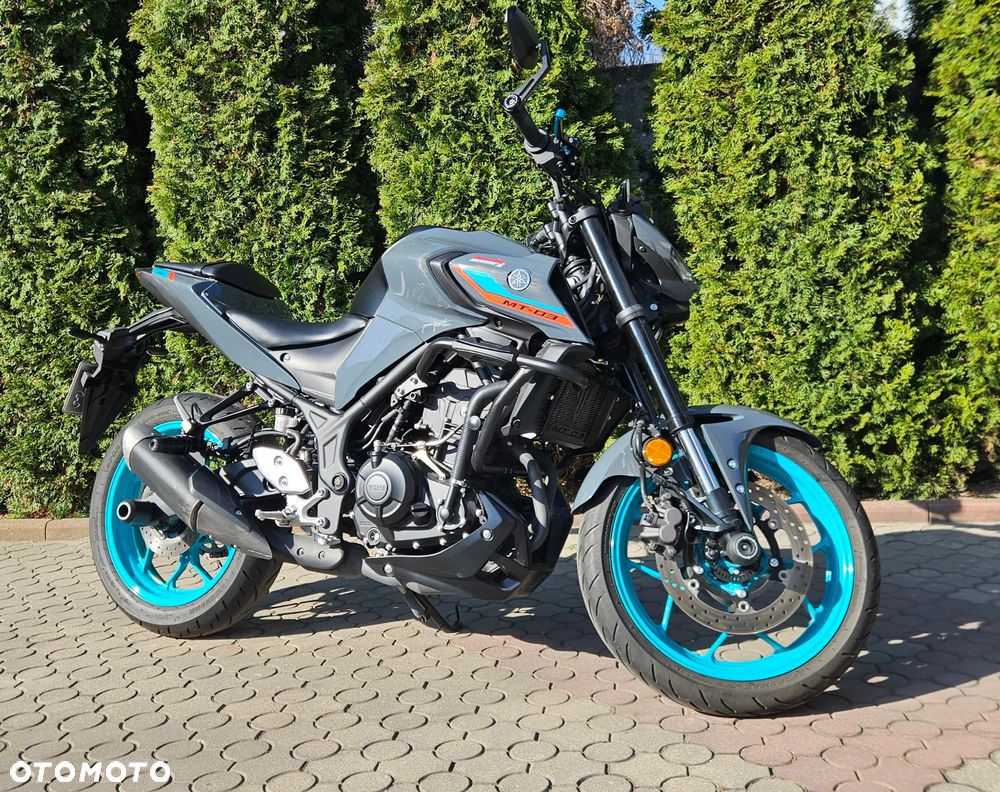 Yamaha MT - 8
