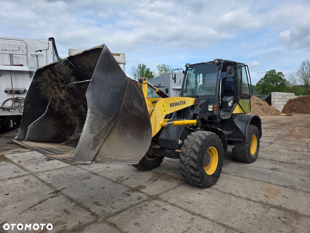 Komatsu WA100 - 1