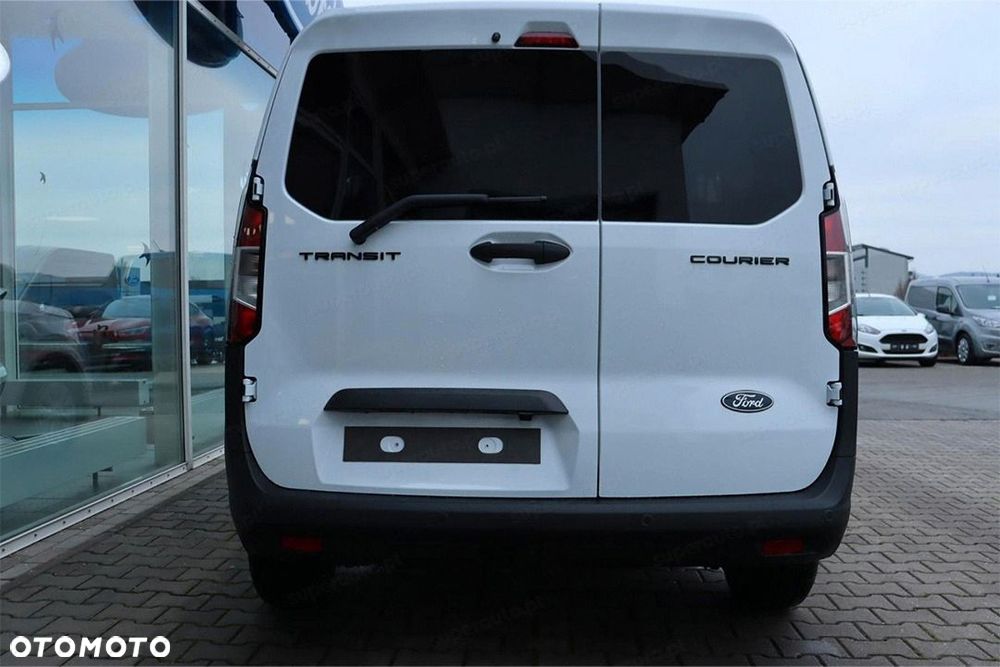 Ford Transit Courier - 6