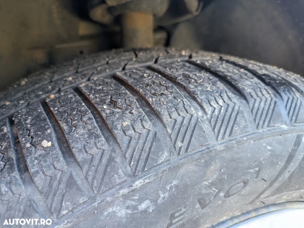 Ford Kuga 2.0 TDCi 4WD Powershift Titanium - 13