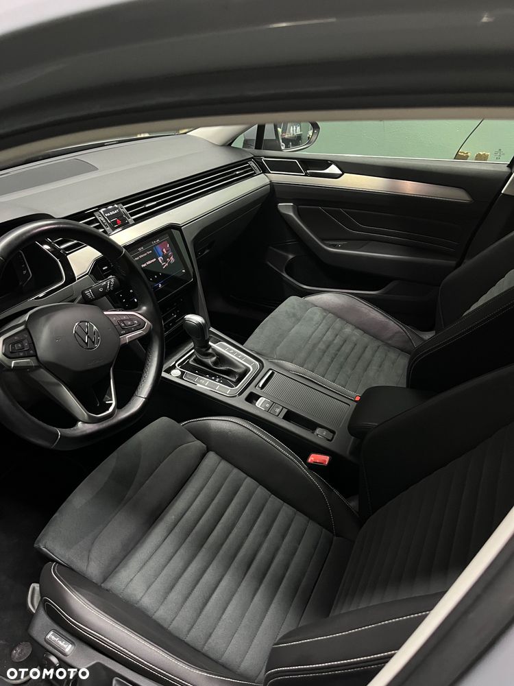 Volkswagen Passat - 12