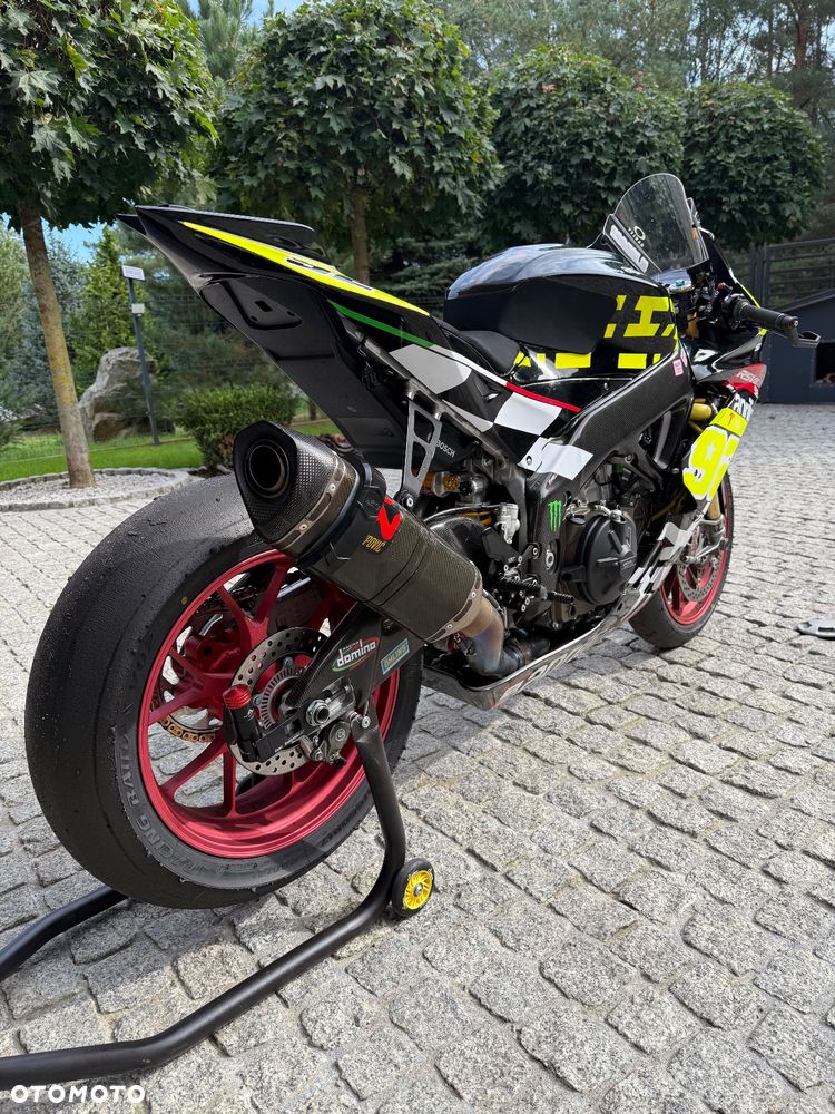 Aprilia RSV - 12
