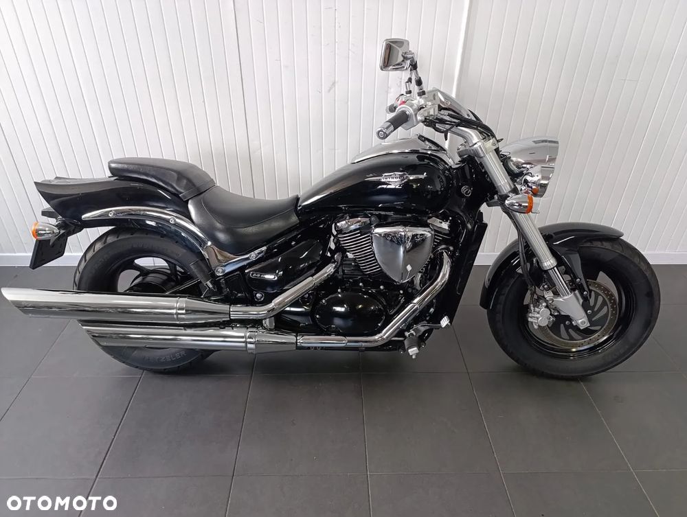 Suzuki Intruder - 2
