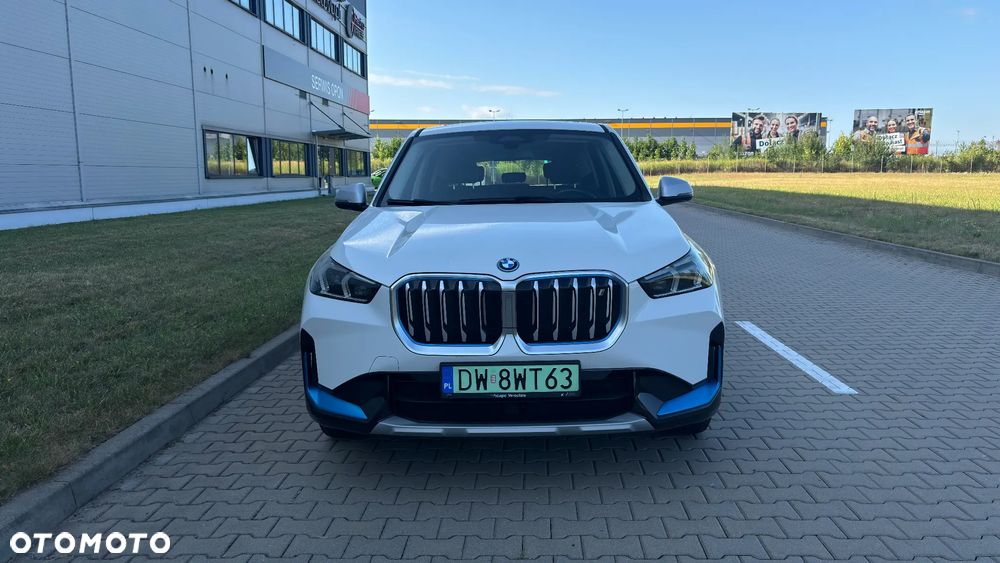 BMW iX1 - 4