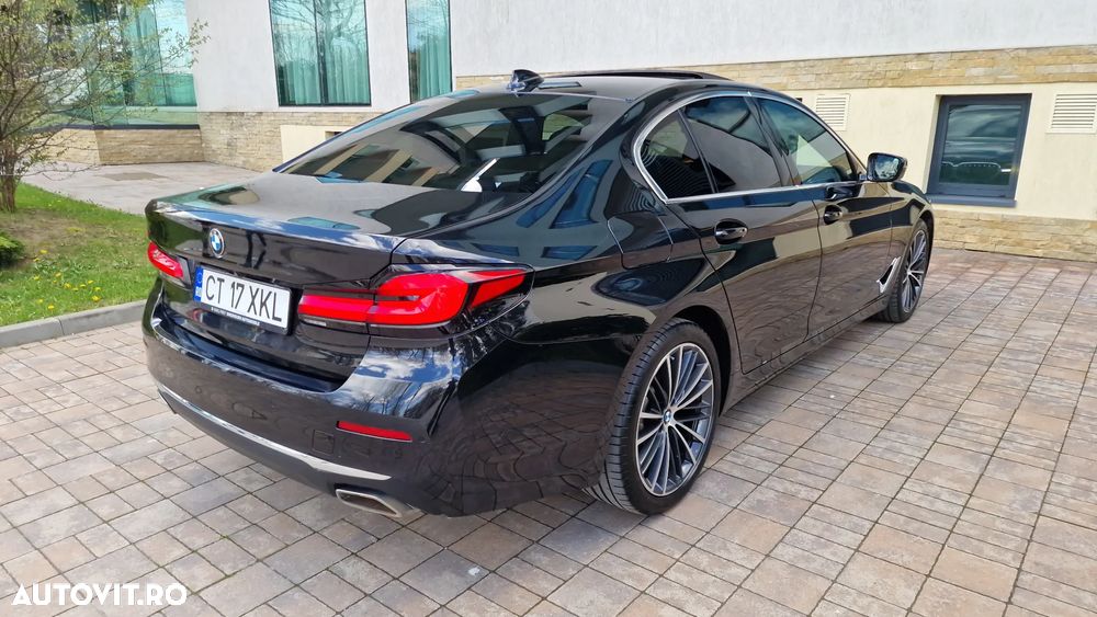 BMW Seria 5 530d xDrive Aut. Luxury Line - 31