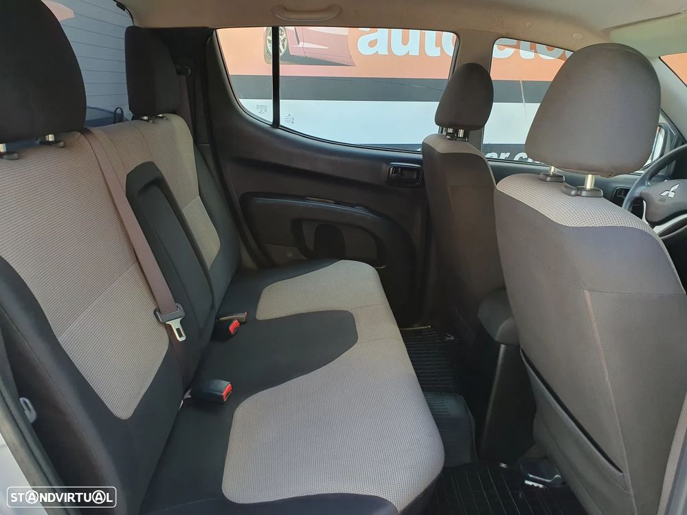 Mitsubishi L200 2.5 DI-D CD Invite AC CC 4WD - 5