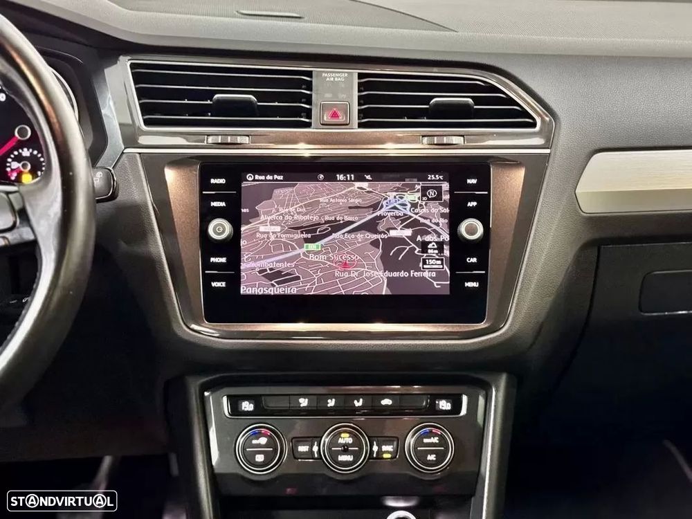 VW Tiguan 1.6 TDI Confortline - 29