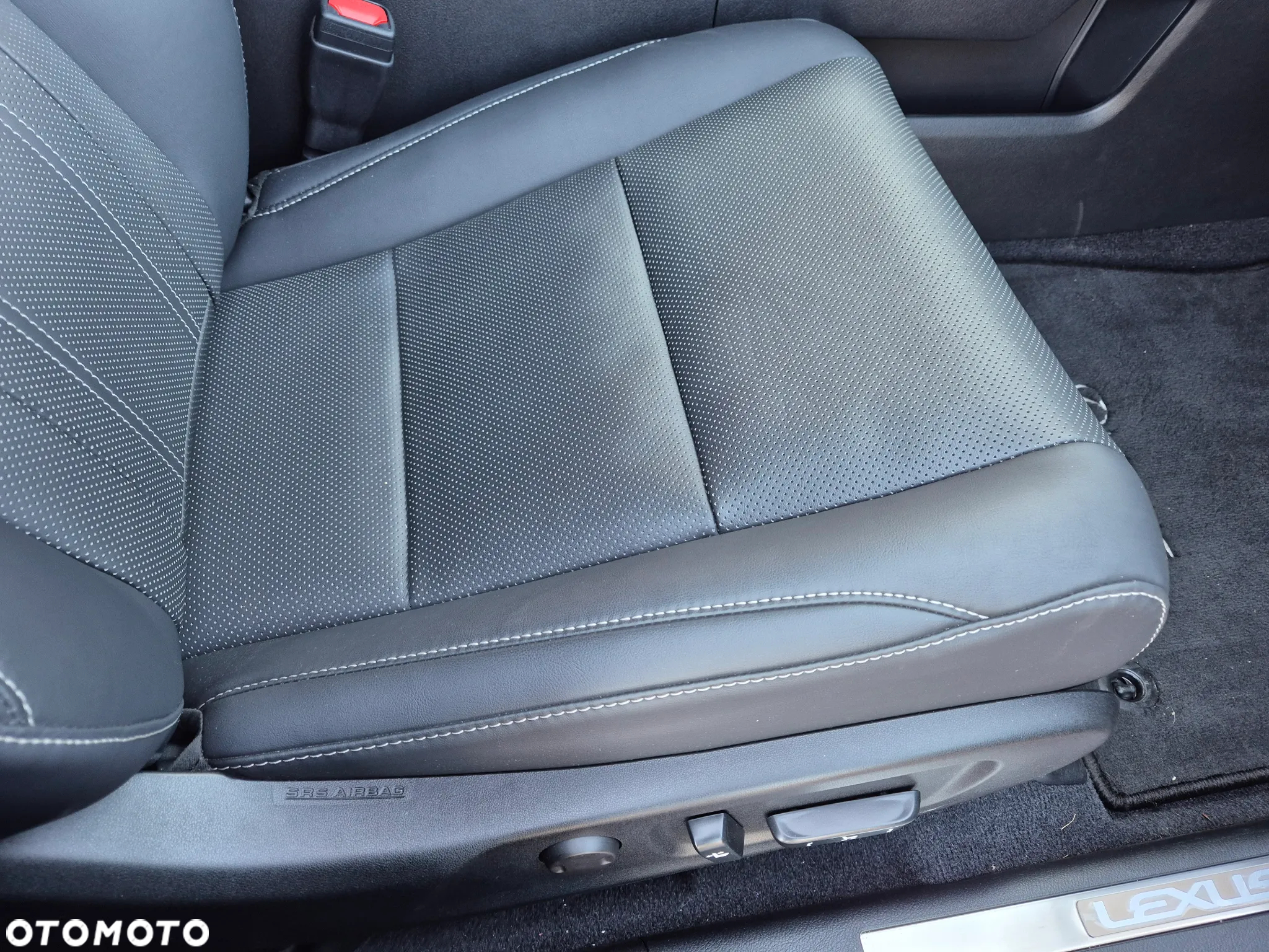 Lexus RX 300 Business Edition + - 28