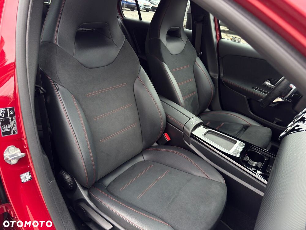 Mercedes-Benz Klasa A 200 AMG Line 7G-DCT - 26