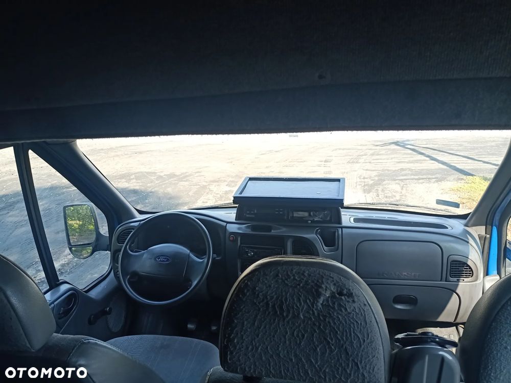 Ford Transit - 13
