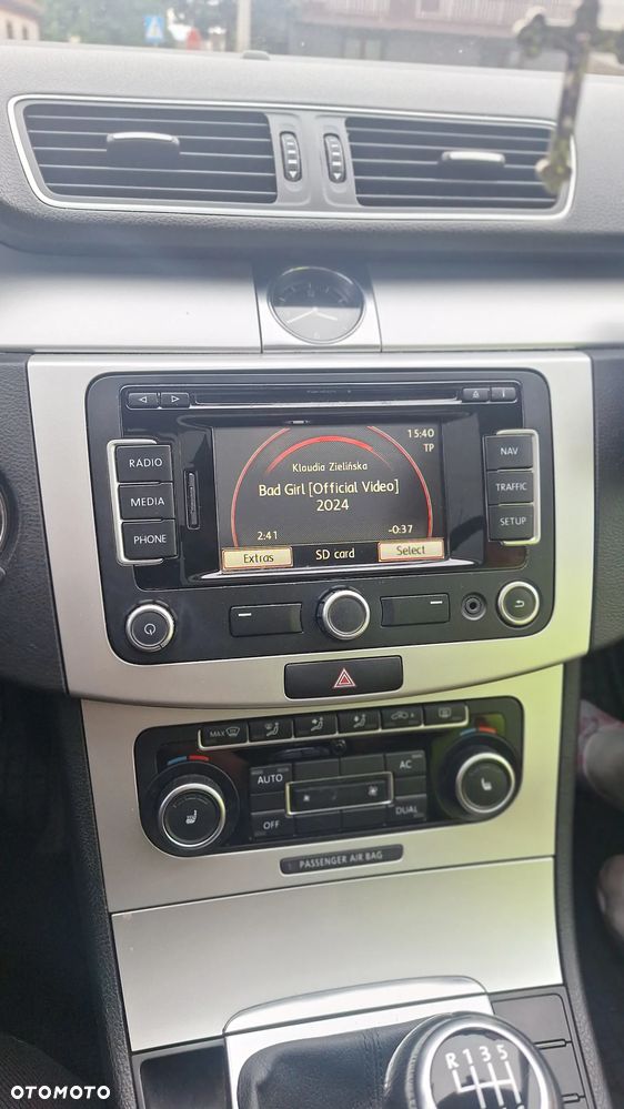 Volkswagen Passat 1.6 TDI Comfortline - 11