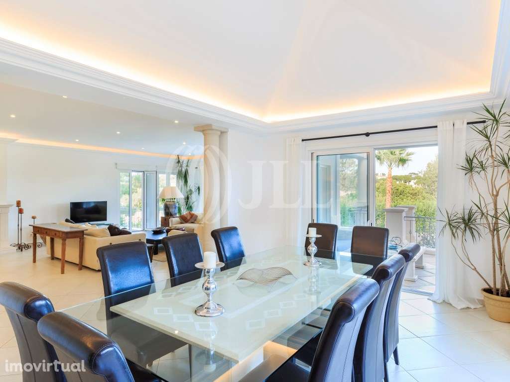 Moradia T5+1, com piscinas, na Quinta do Lago, Algarve - Grande imagem: 5/35