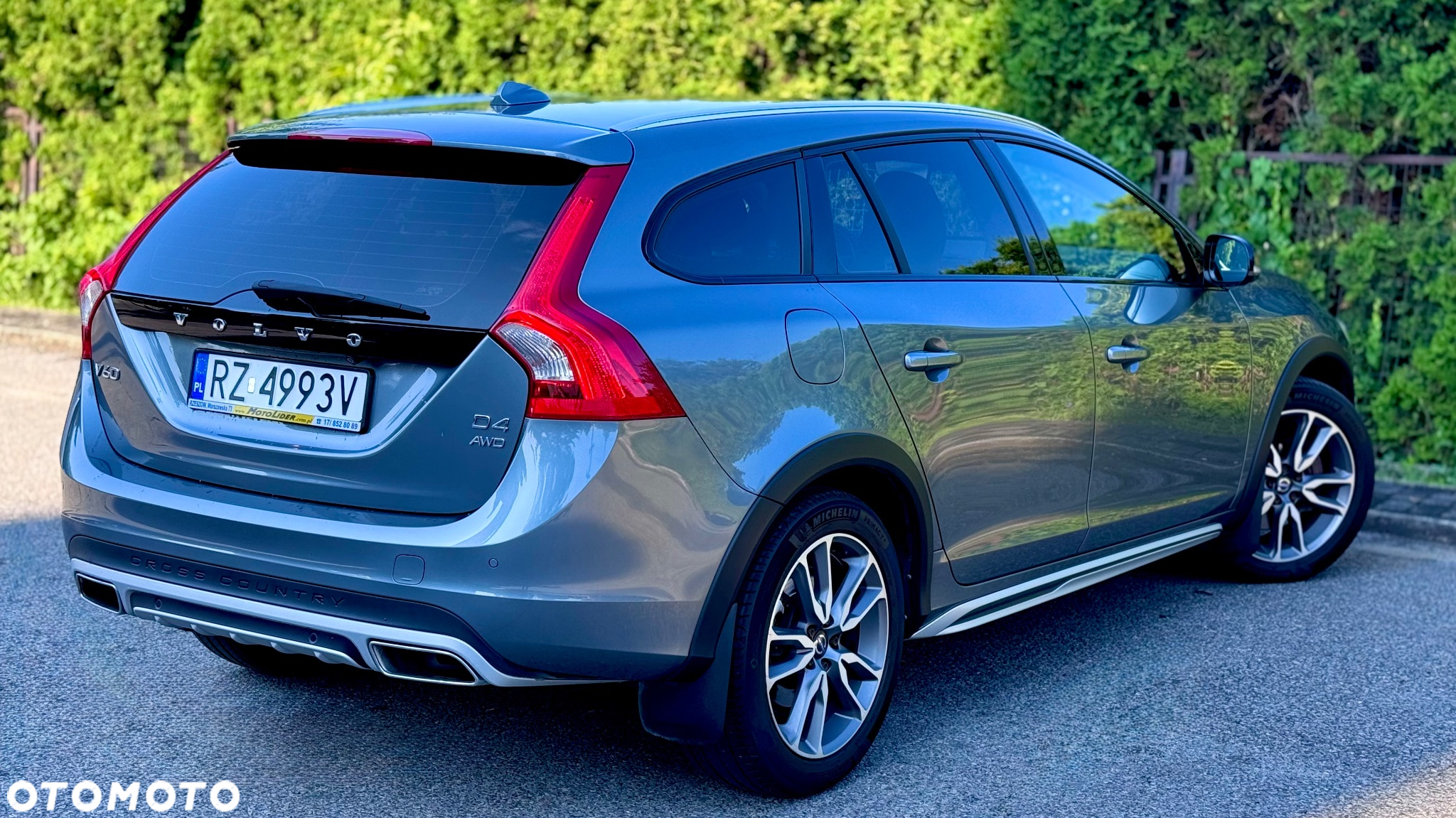 Volvo V60 D4 AWD Drive-E Summum - 3