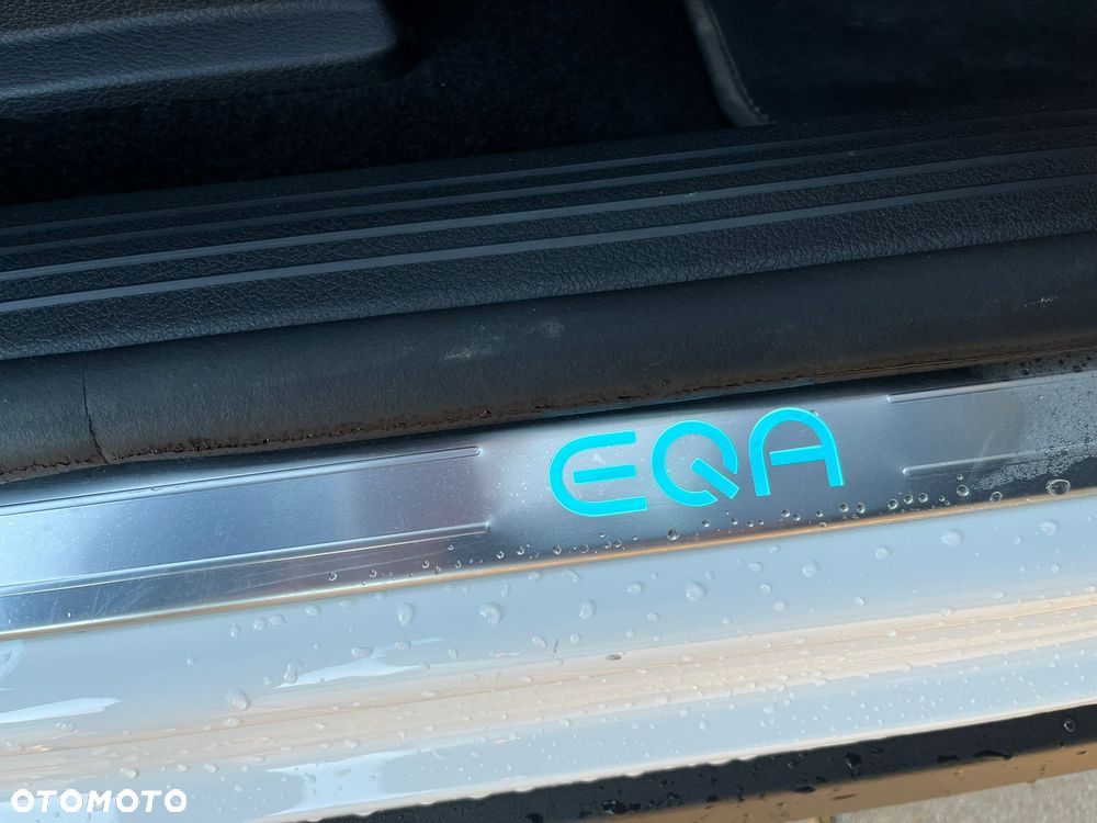 Mercedes-Benz EQA - 24