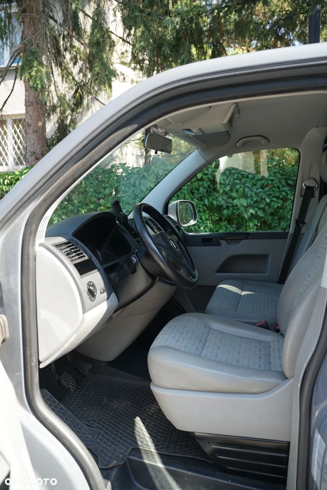 Volkswagen Transporter - 11