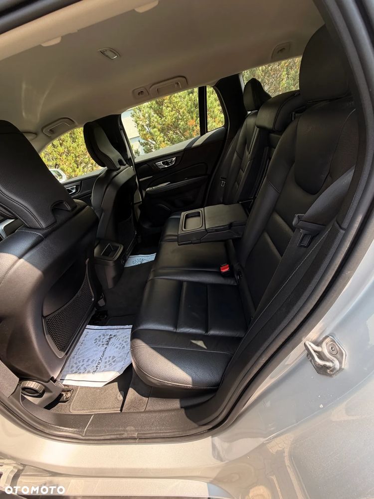 Volvo V60 D3 SCR AWD - 24