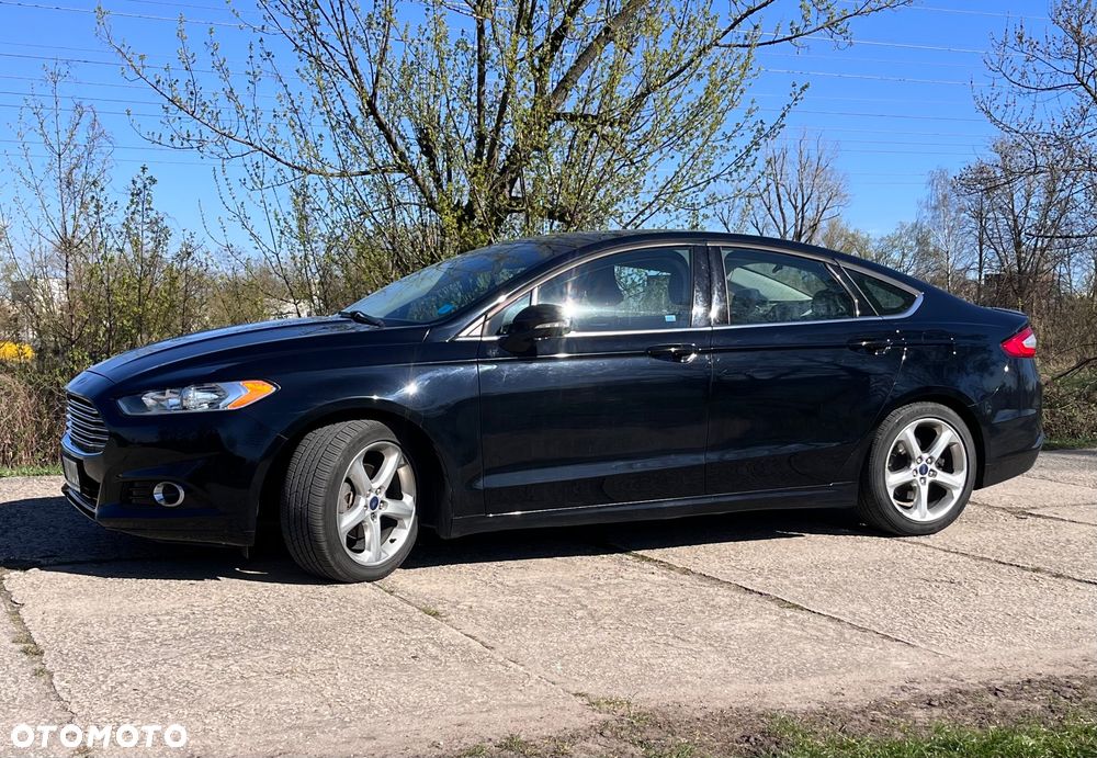 Ford Fusion - 4