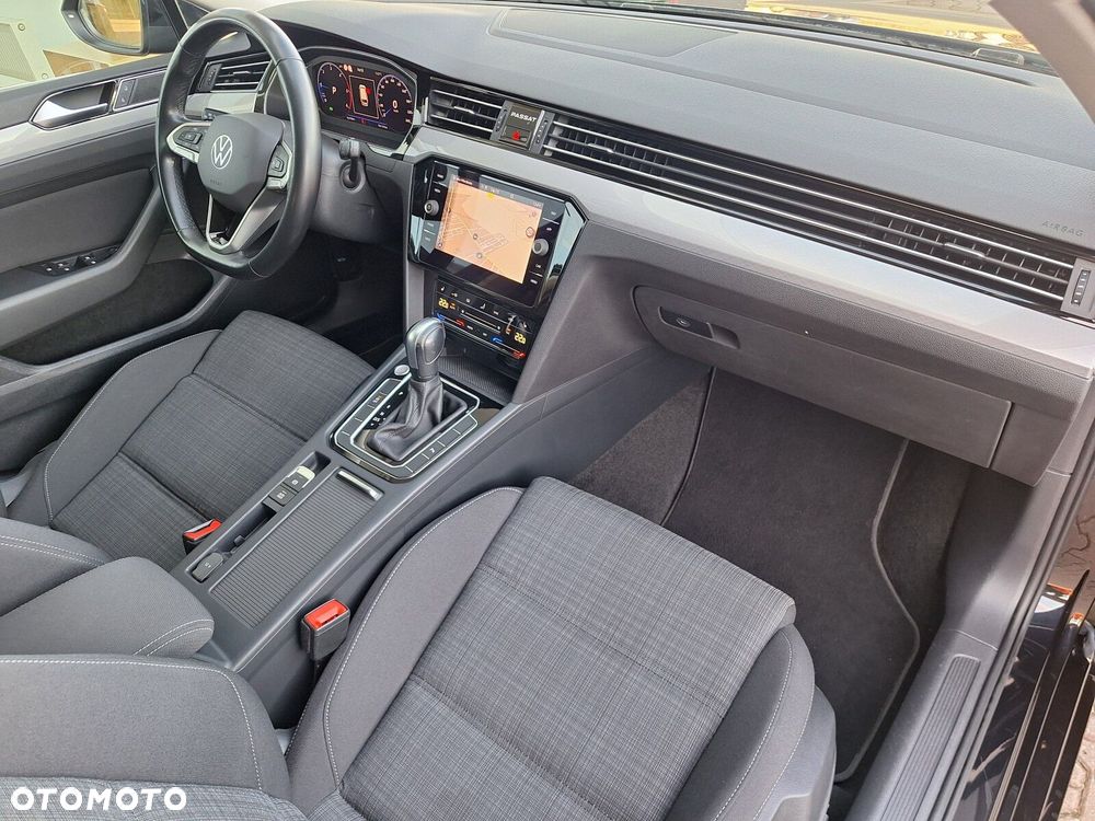Volkswagen Passat - 15