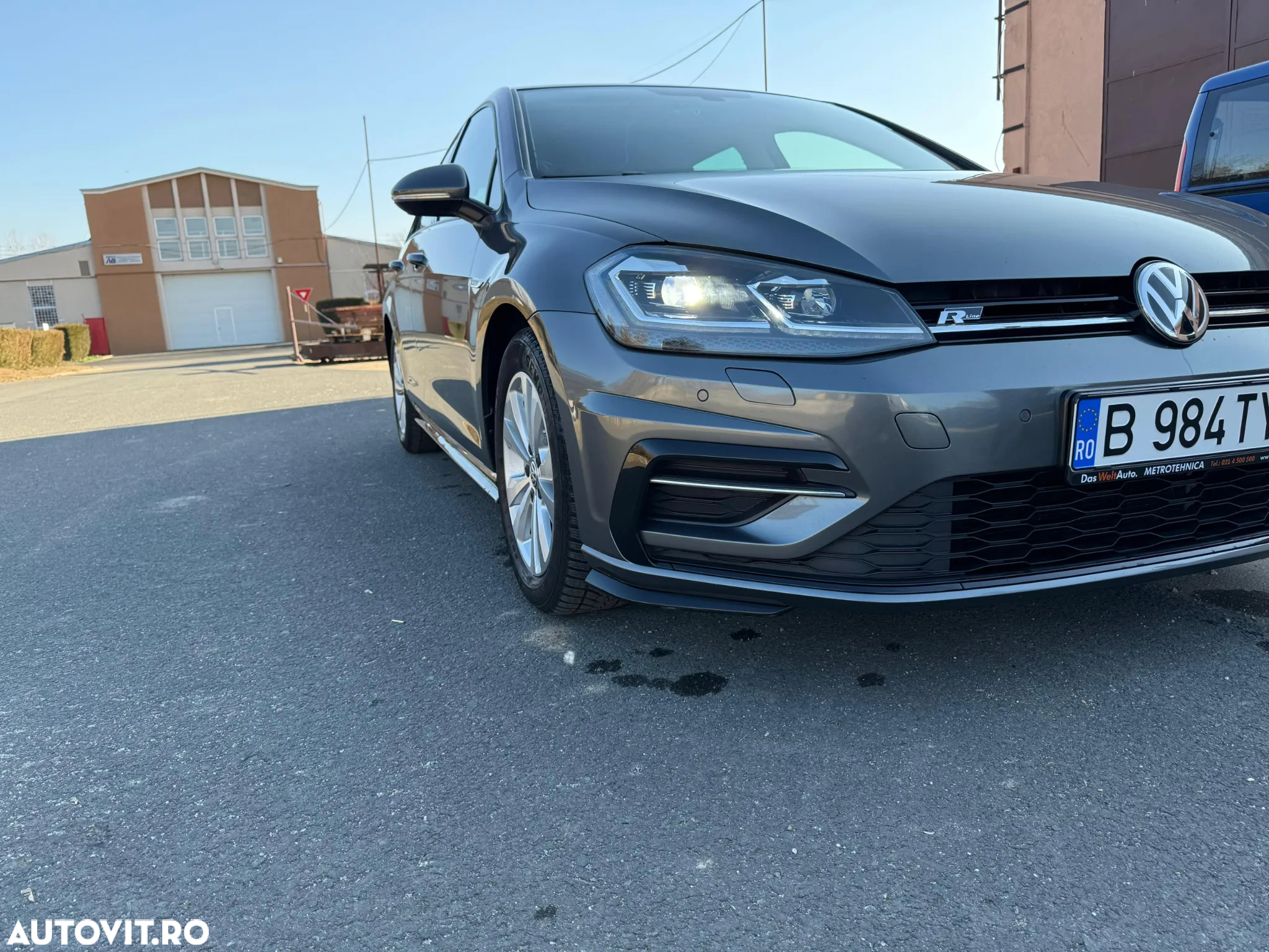 Volkswagen Golf 1.6 TDI DSG Comfortline - 2
