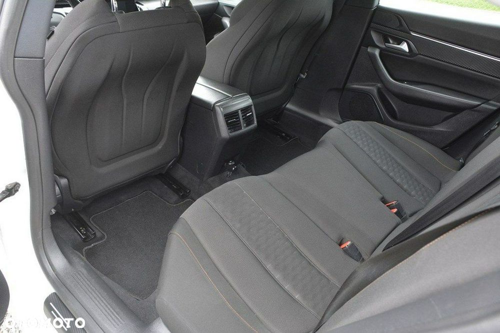 Peugeot 508 BlueHDi 130 EAT8 Allure - 29