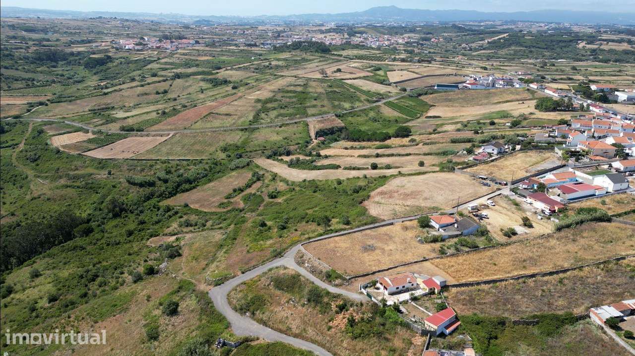 Terreno com 7.520 m² em Alvarinhos, típica aldeia saloia da região de - Grande imagem: 3/9