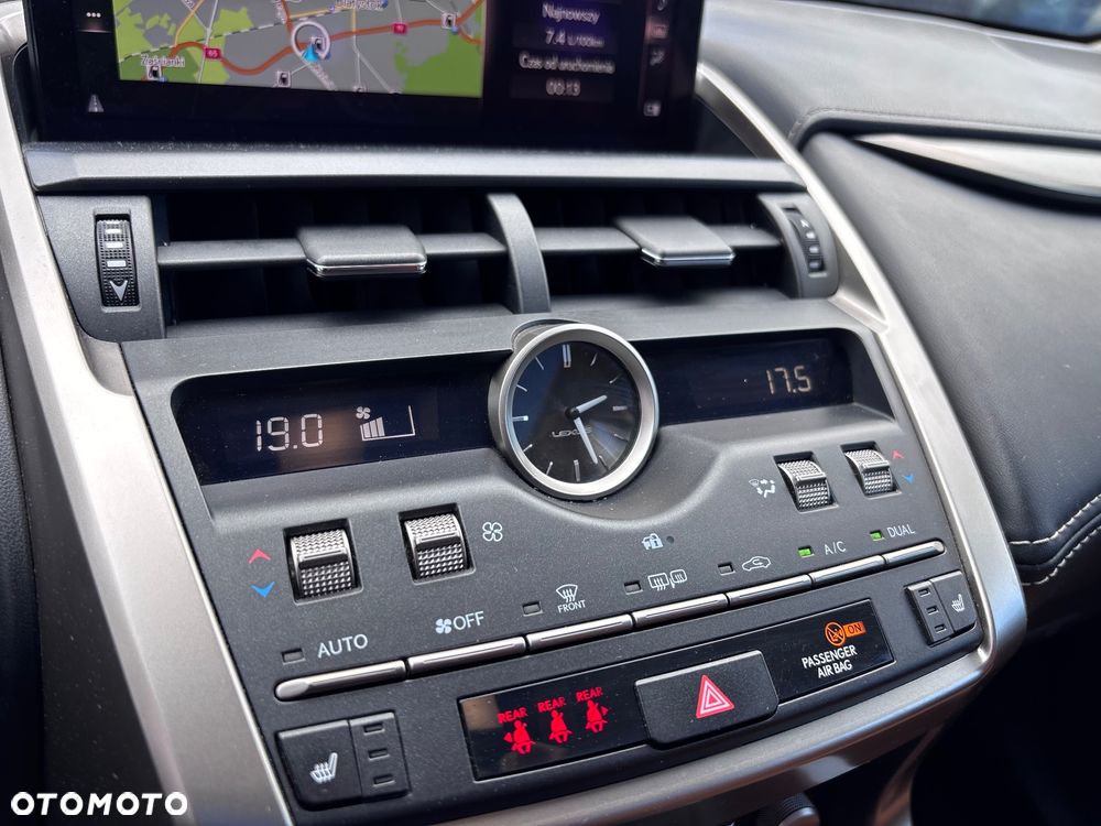 Lexus NX 300h E-FOUR Executive Line - 18