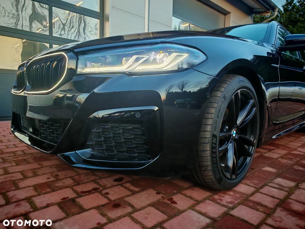 BMW Seria 5 520d Sport Line - 4