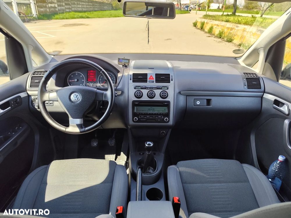 Volkswagen Touran 2.0TDI Highline - 6