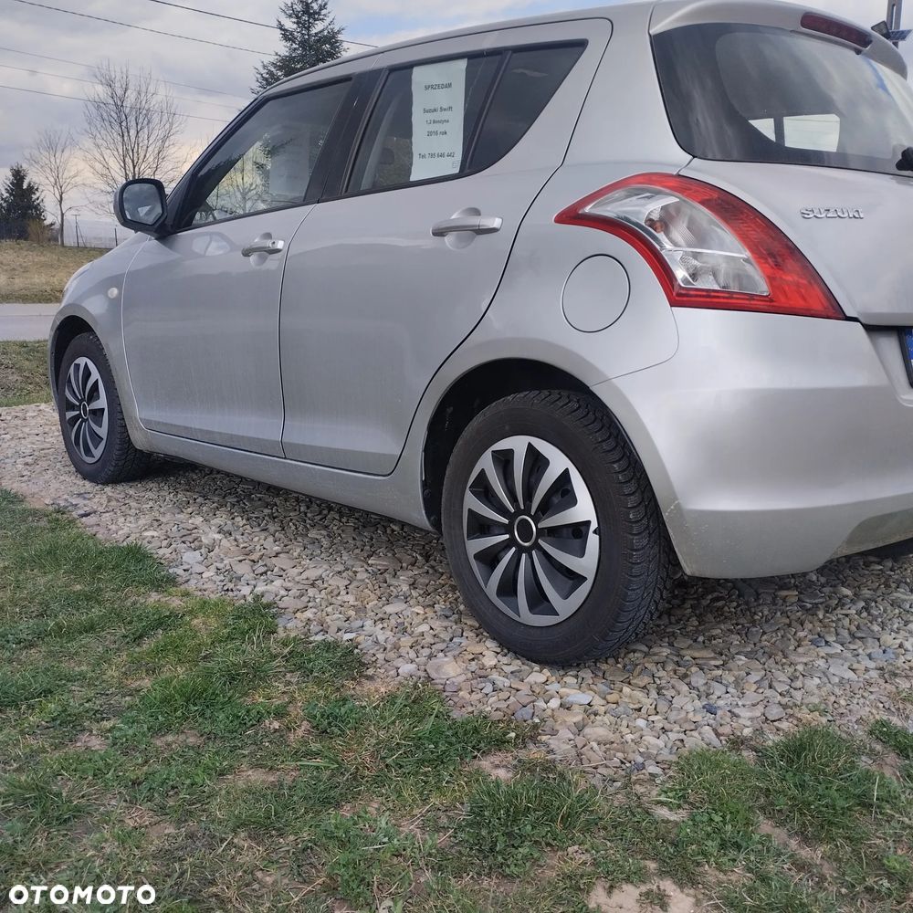 Suzuki Swift 1.2 Premium - 4