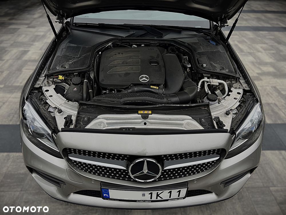 Mercedes-Benz Klasa C 200 4Matic 9G-TRONIC - 36