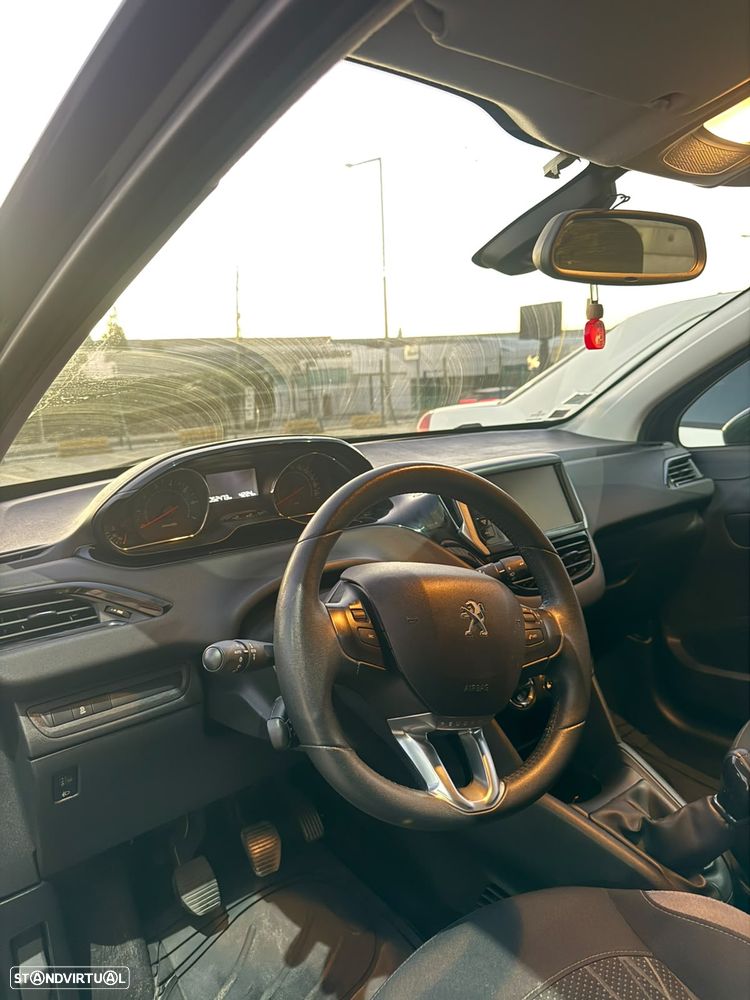 Peugeot 208 1.2 VTi Active - 2