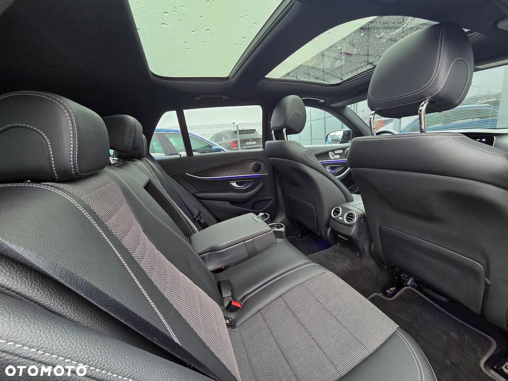 Mercedes-Benz Klasa E 300 de 4-Matic AMG/Avantgarde - 25