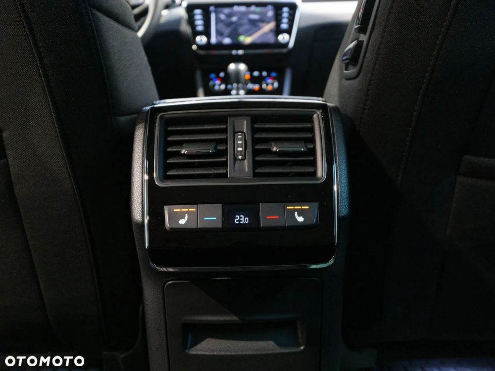 Skoda Superb 2.0 TSI Style DSG - 38