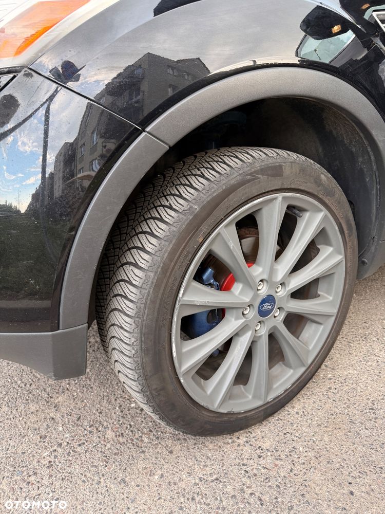 Ford Kuga 2.0 TDCi 2x4 Titanium - 3