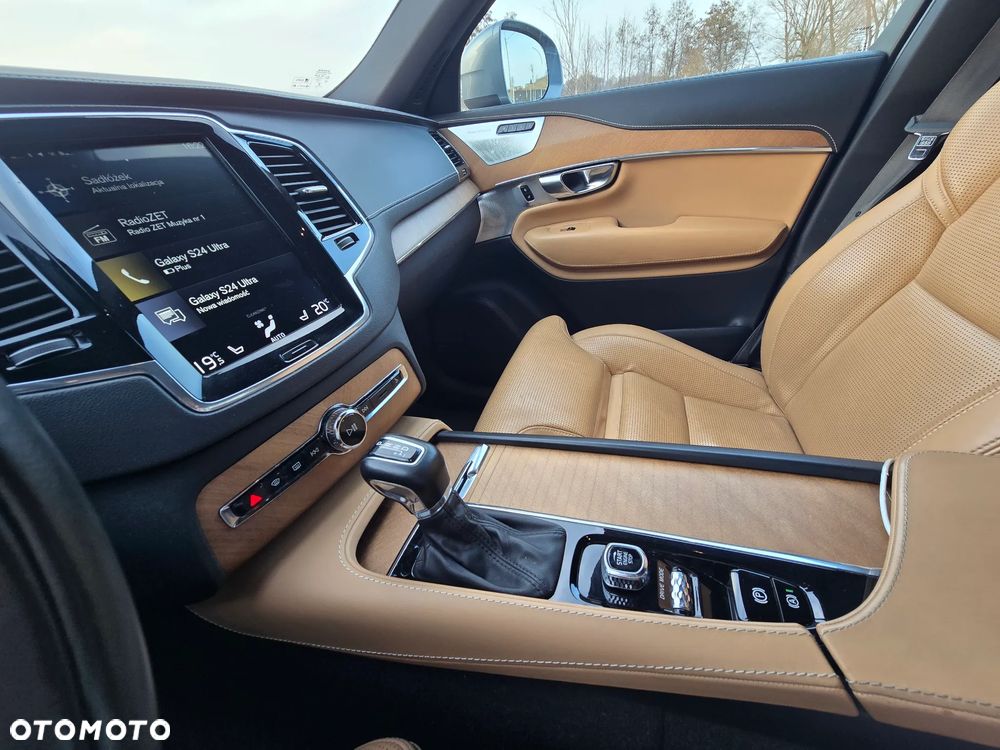 Volvo XC 90 D5 SCR AWD Inscription - 17