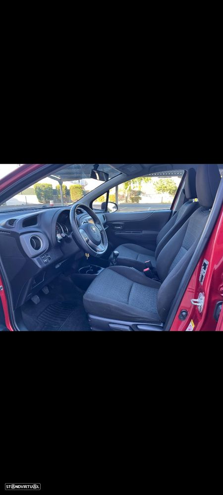 Toyota Yaris 1.0 VVT-i Sol High Pack - 11