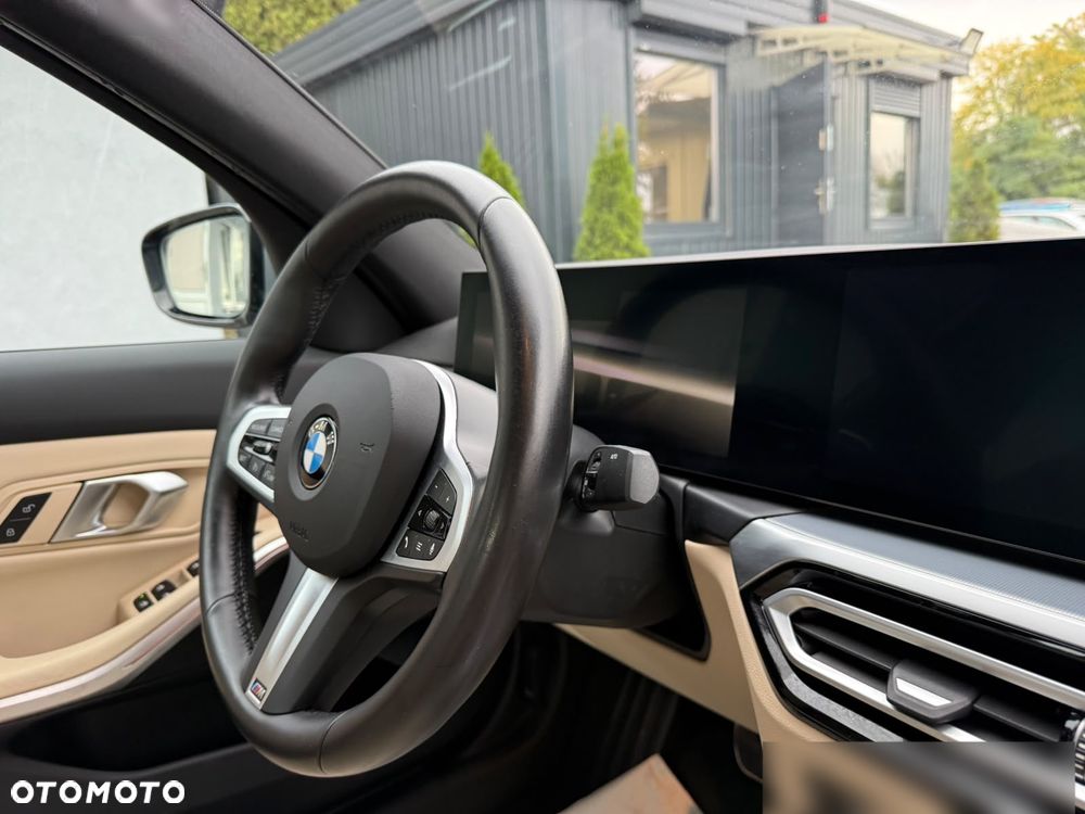 BMW Seria 3 318i M Sport - 16