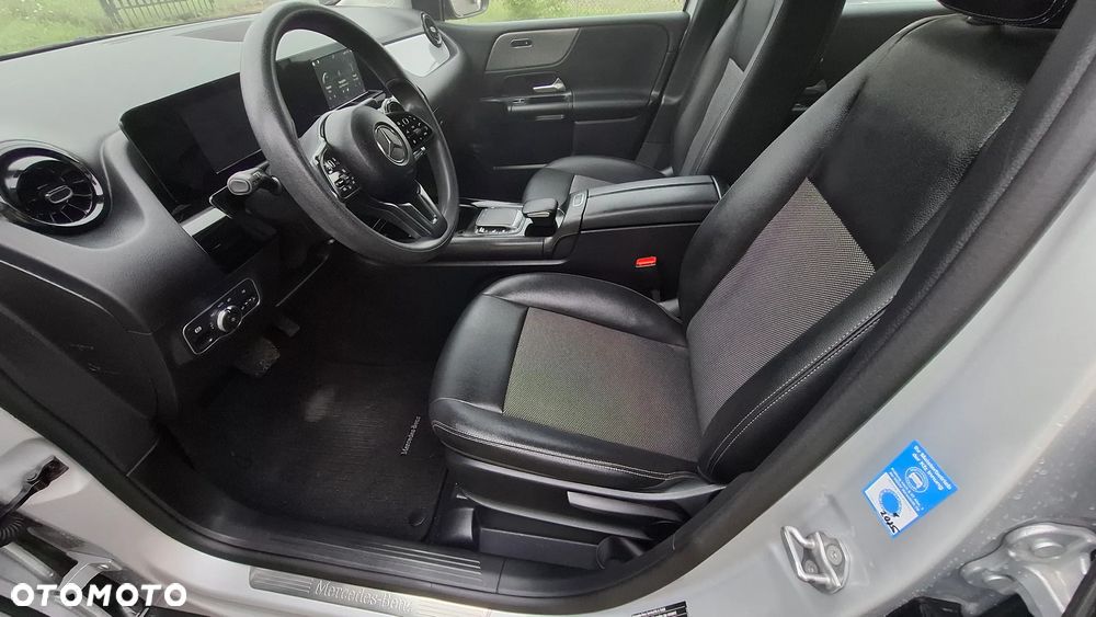 Mercedes-Benz Klasa B 180 d 8G-DCT Style - 28
