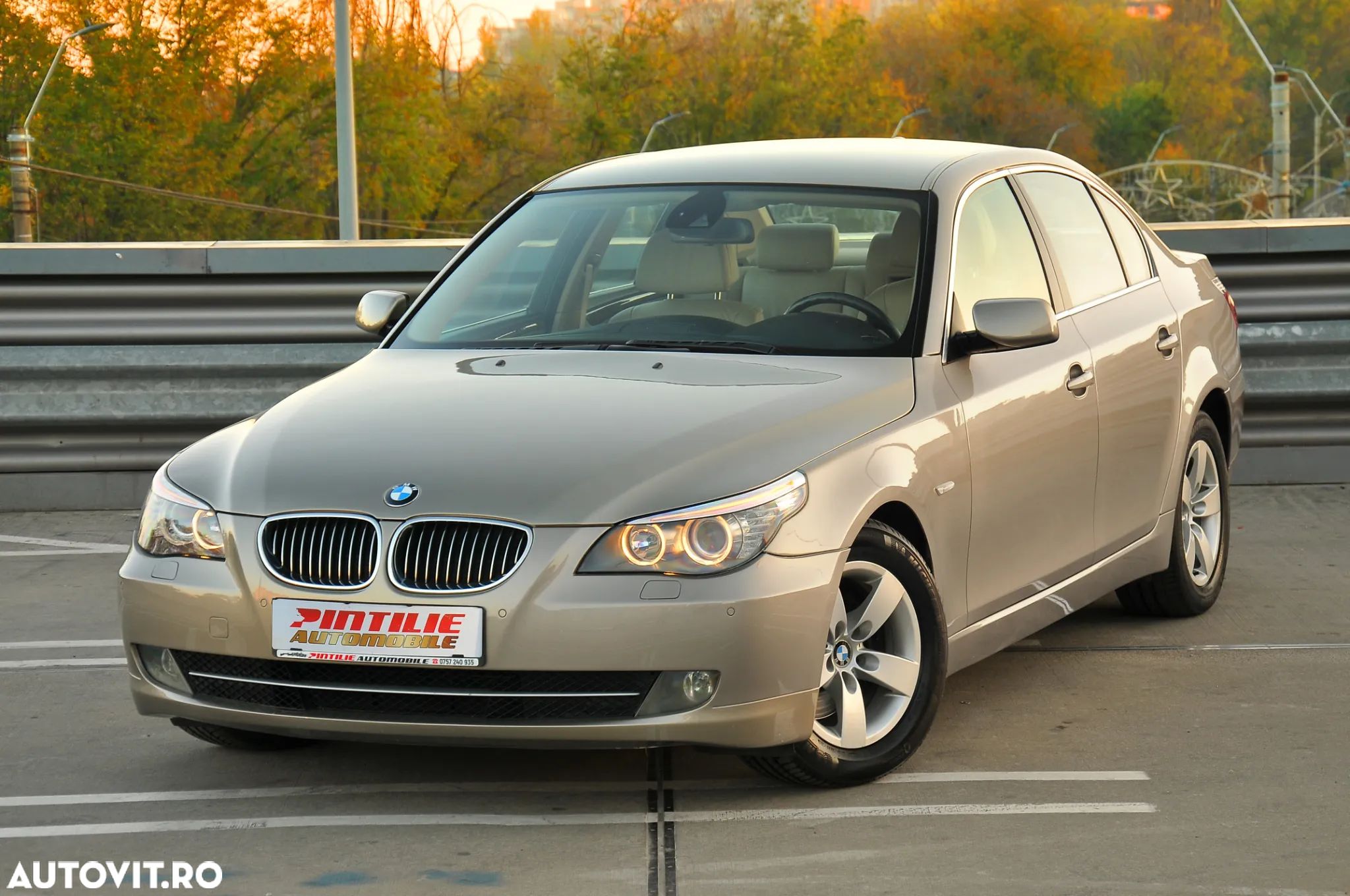 BMW Seria 5 523i Aut. - 1