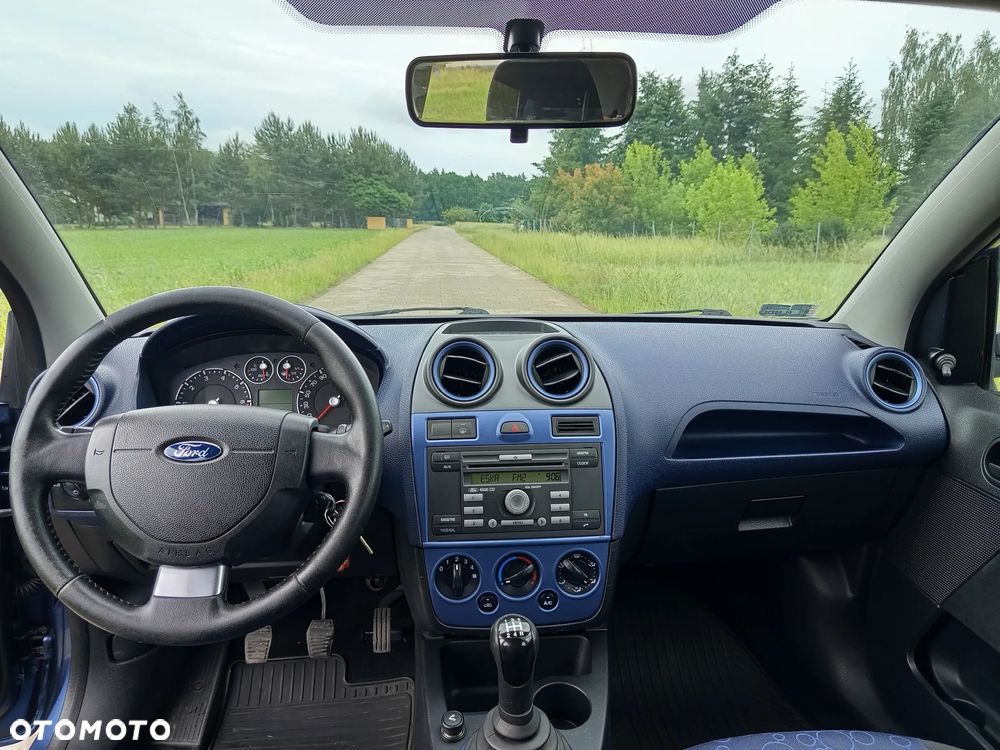 Ford Fiesta 1.3 Ambiente - 9