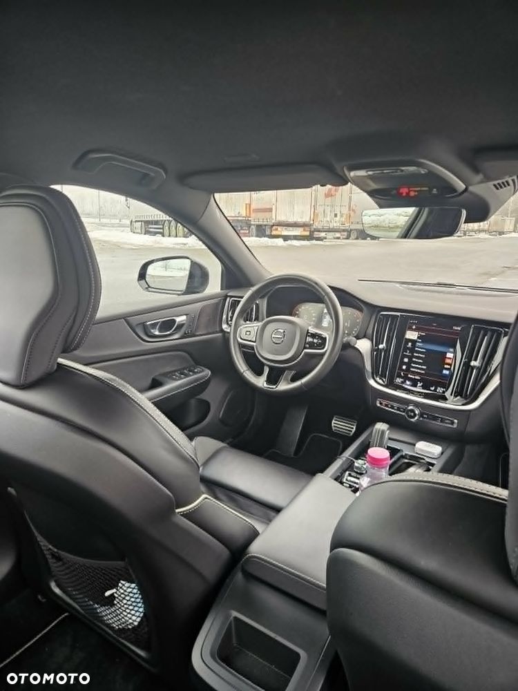 Volvo S60 B5 B AWD R-Design - 11