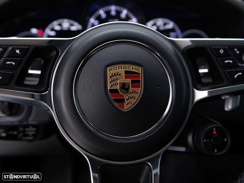 Porsche Cayenne - 26