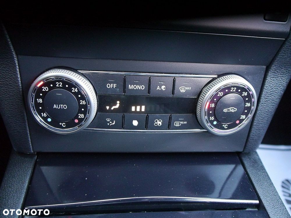 Mercedes-Benz GLK 220 CDI 4Matic (BlueEFFICIENCY) 7G-TRONIC - 27